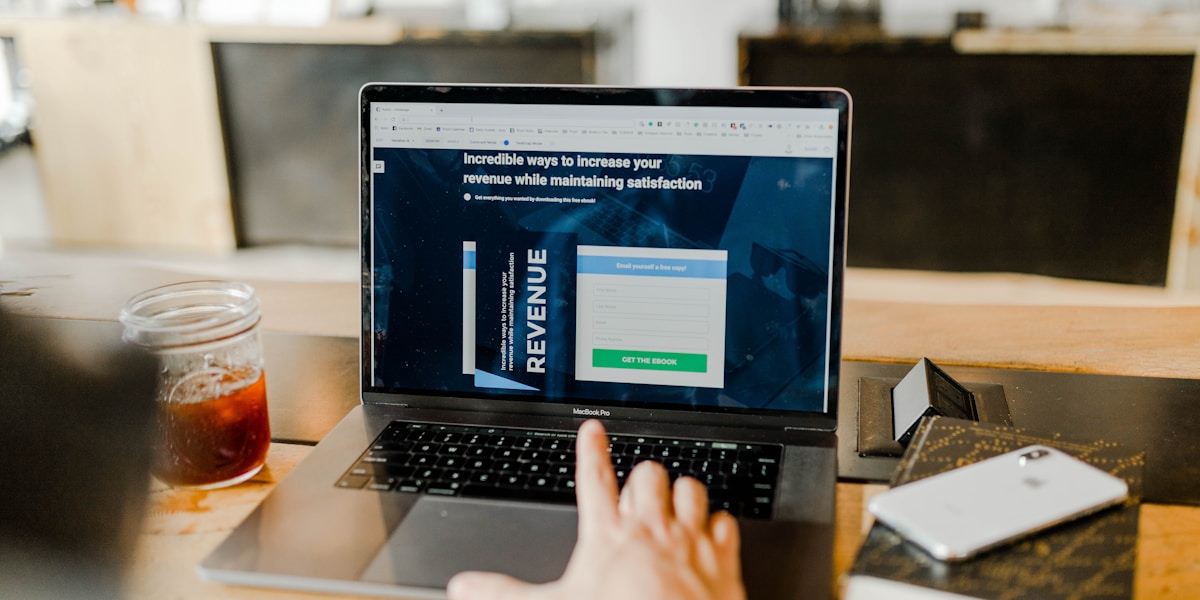 Axonera AG review article cover: Axonera AG Handelsumgebung, Analyse